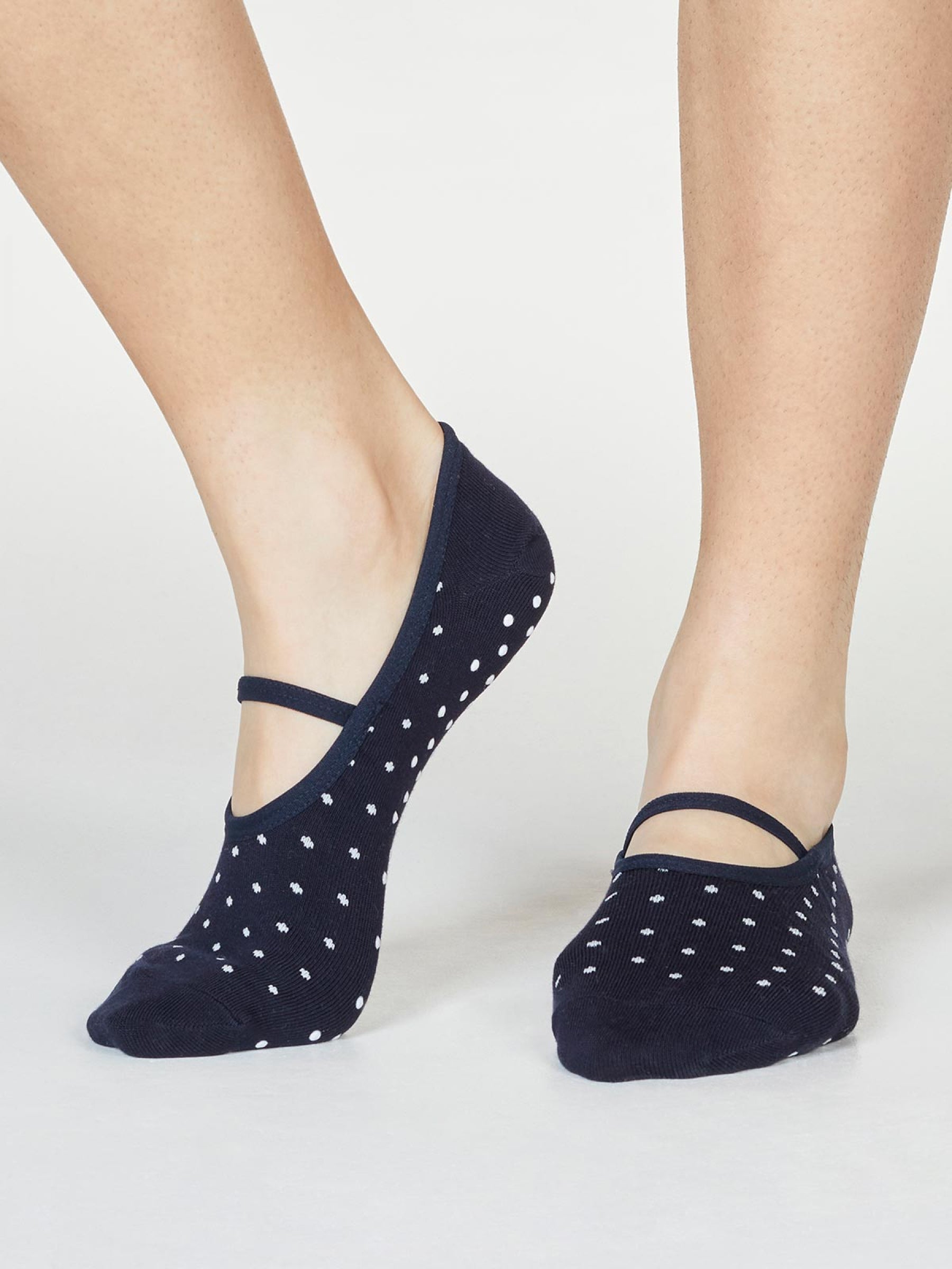 Thought SeaCell™ Essential Yoga & Pilates Socks - Black