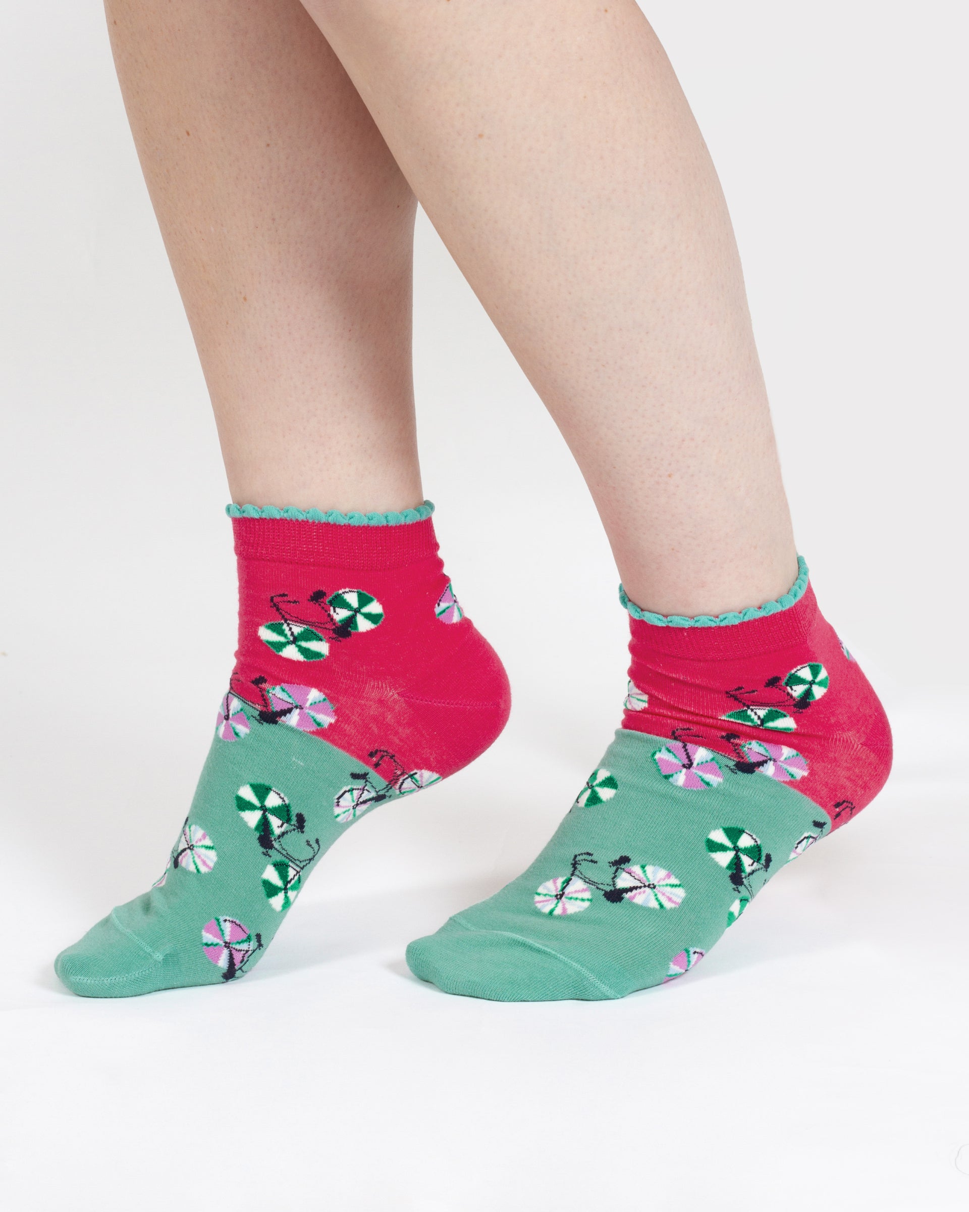 Bicycle Stripe Organic Cotton Ankle Socks - Coral/Green