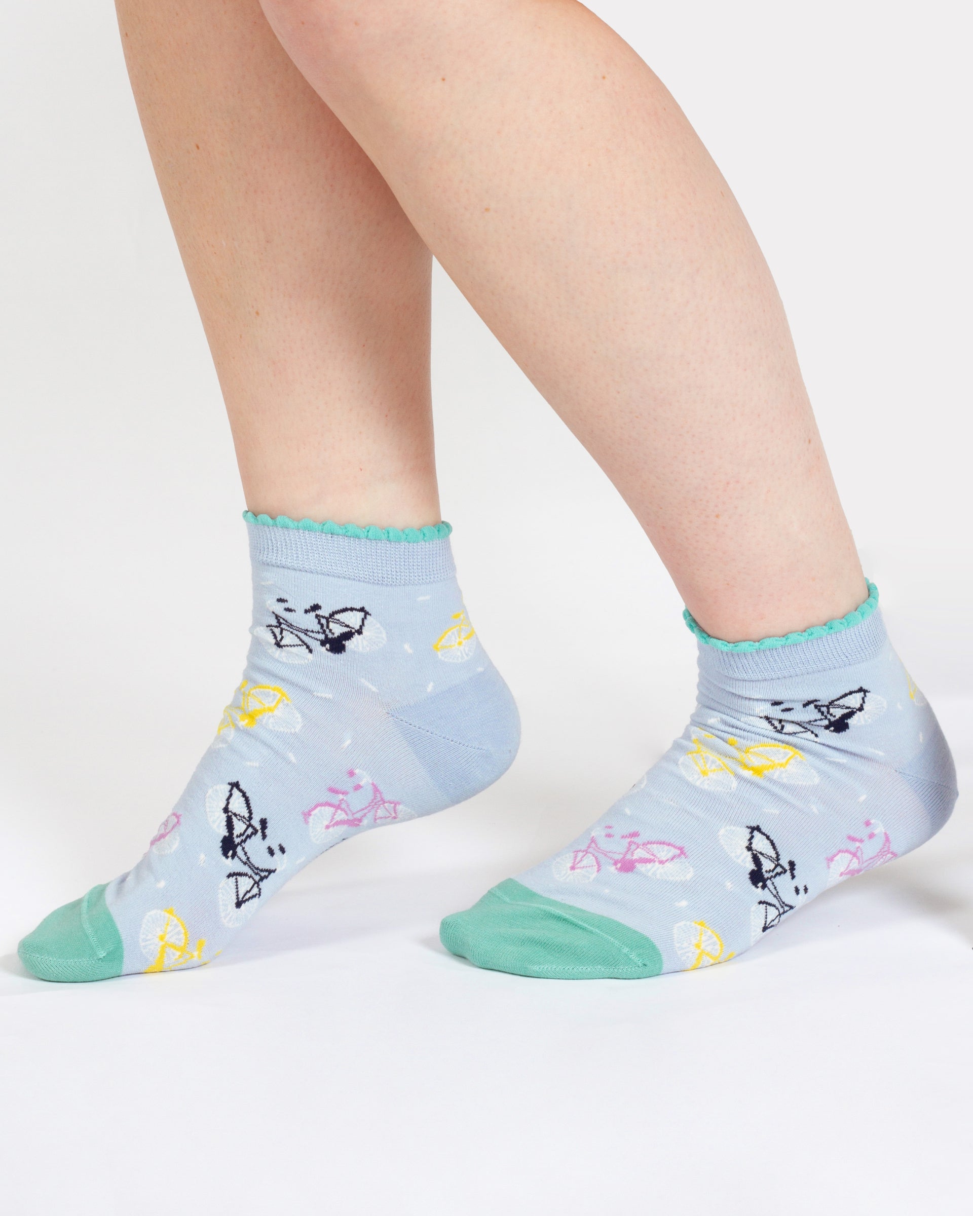 Bicycle Confetti Spot Organic Cotton Ankle Socks - Light Blue/Green