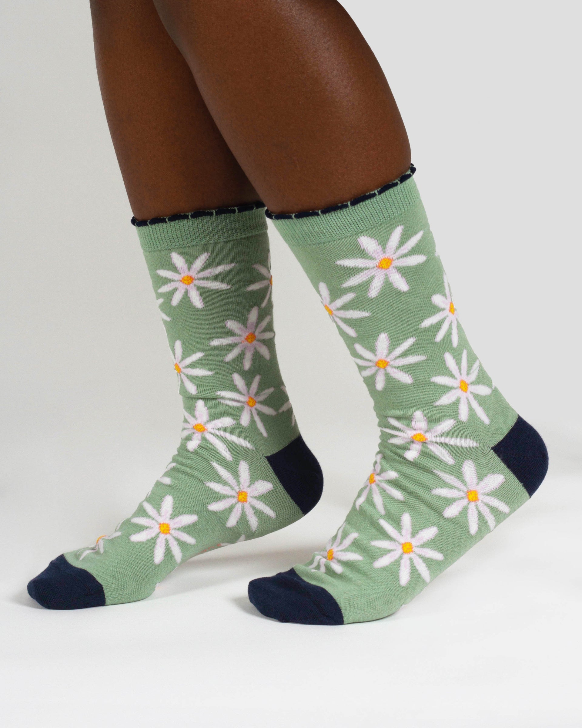 Womens April Birth Flower Sock - Daisy
