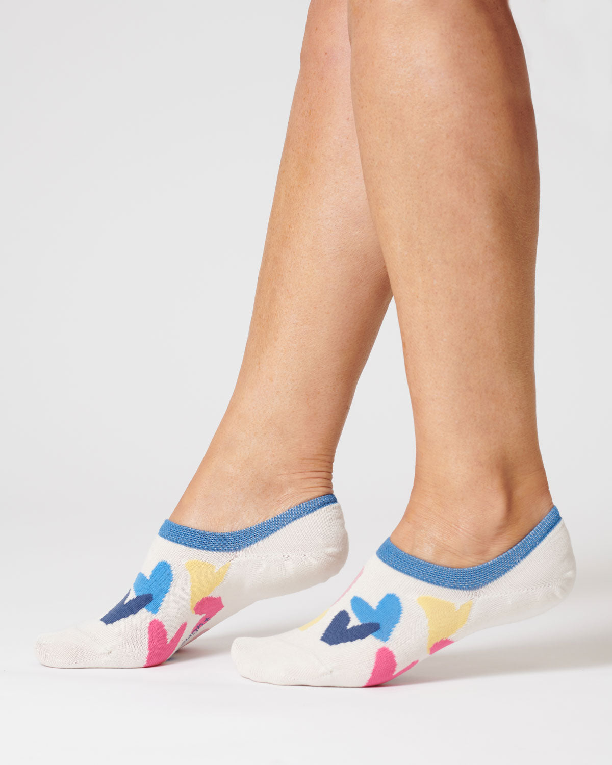 Womens Heart Bamboo No Show Socks - Stone White