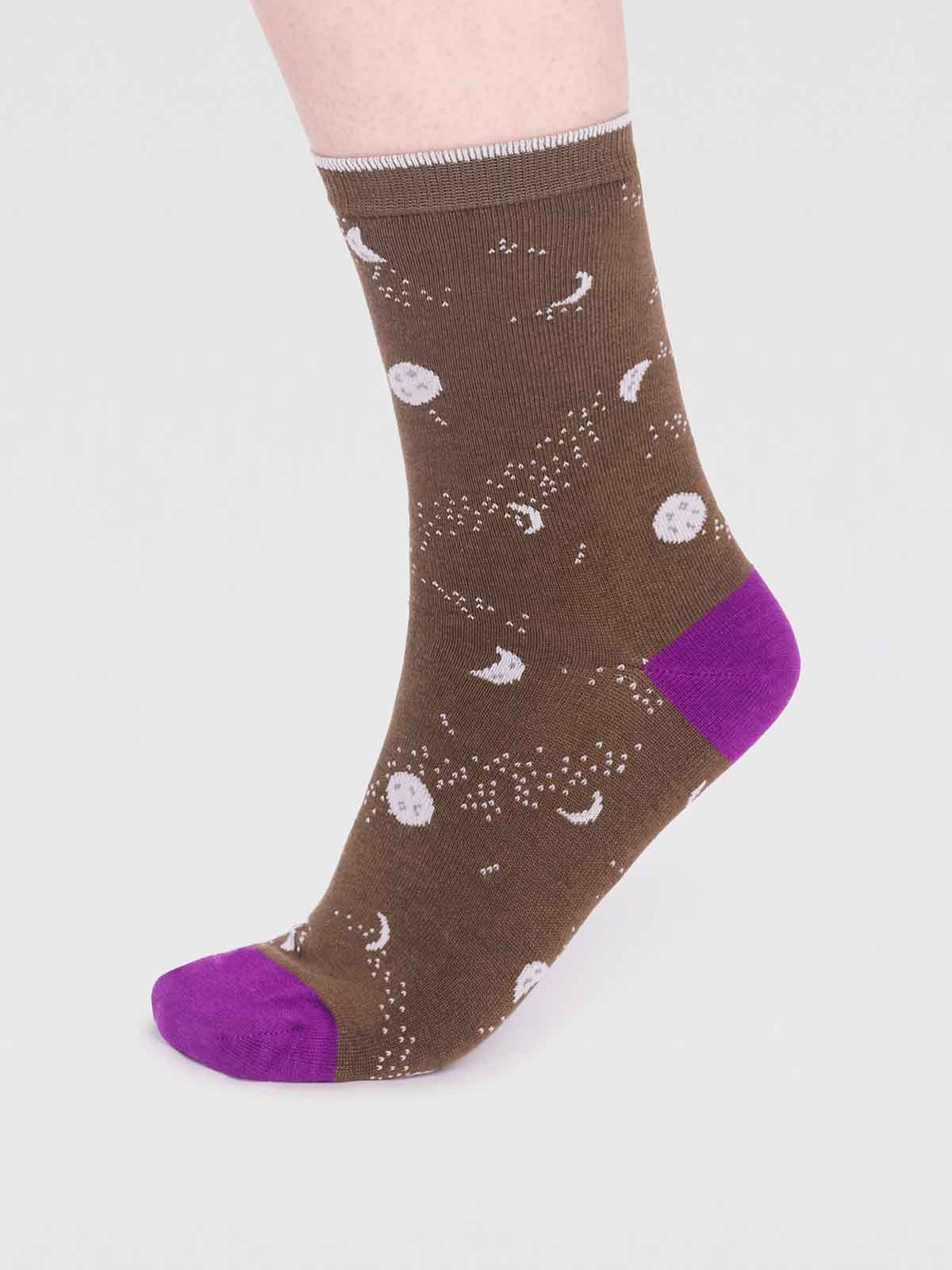 Mona Bamboo Moon Socks - Moss Green